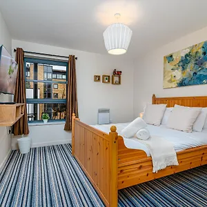 apt-zenith-hub.cambridgehotelsuk.com/